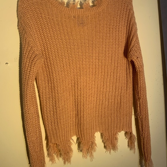 Light pink sweater // Size small - Picture 2 of 5